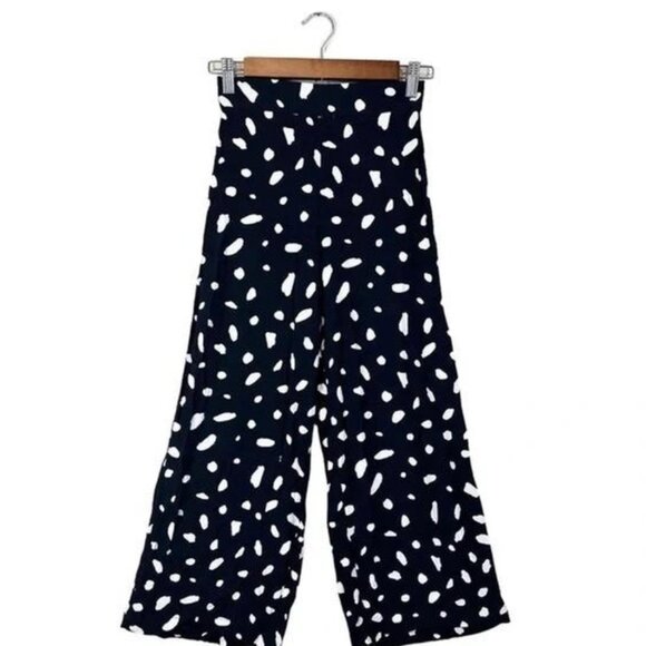 Aritzia Wilfred Faun Wide Legged Cropped Pants - Picture 2 of 5